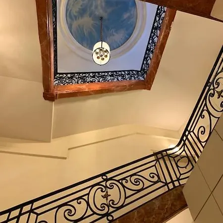 Apartment Golden Braque: Luxury Meet History